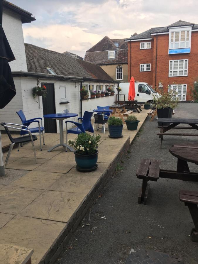 Bed and Breakfast The Chequers Royston  Exterior foto