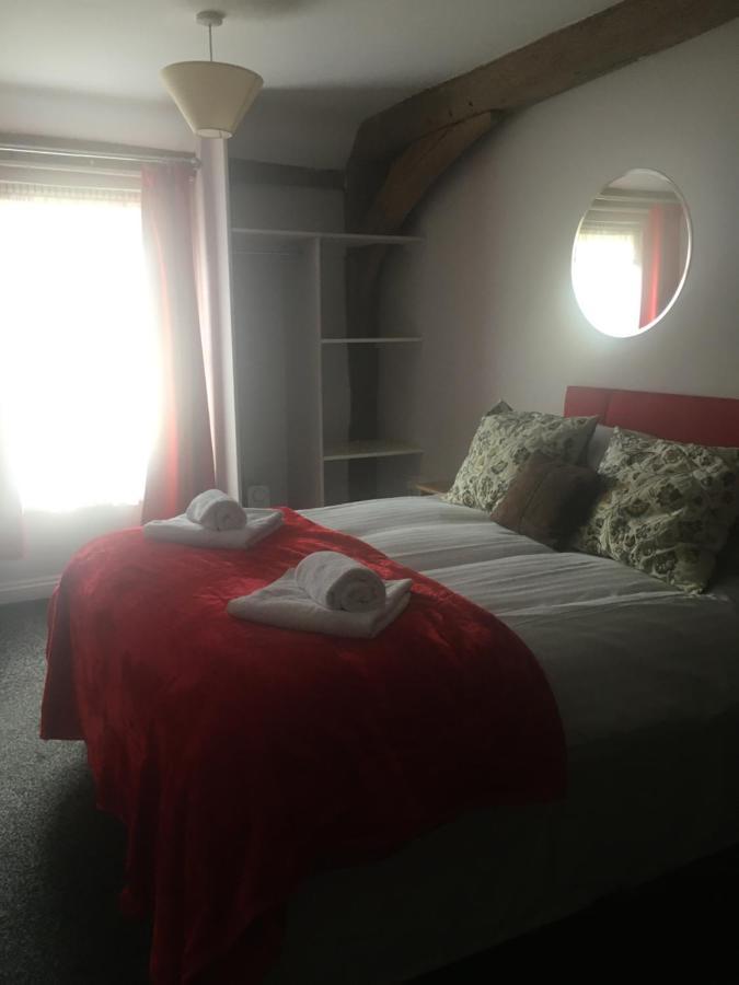 Bed and Breakfast The Chequers Royston  Exterior foto